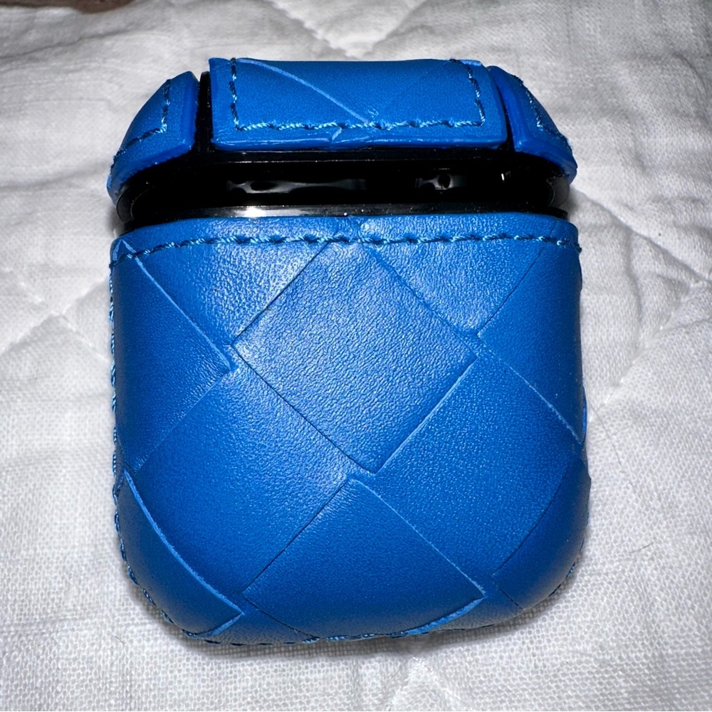 BOTTEGA VENETA Leather Case - Picture 5 of 12